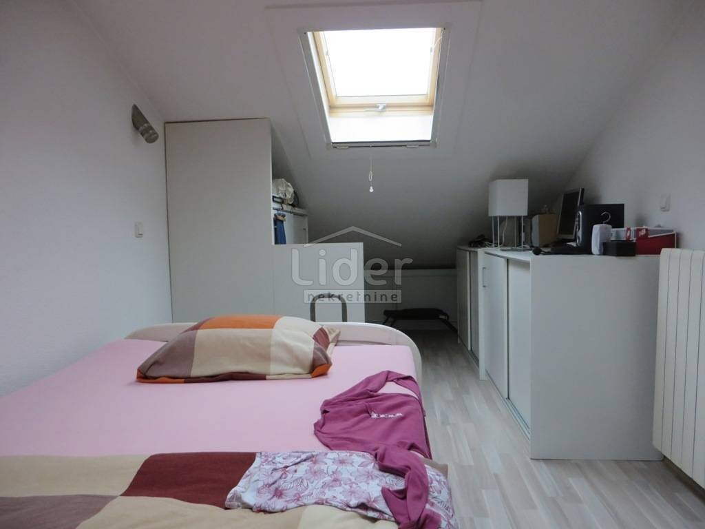 Image 1332328 - 12