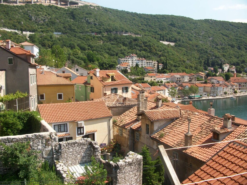 Image 1332703 - 3