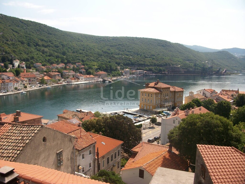Image 1332703 - 2