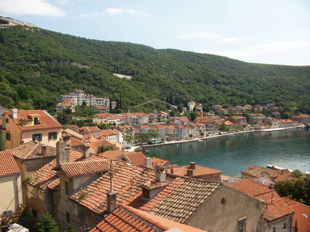 Image 1332703 - 4