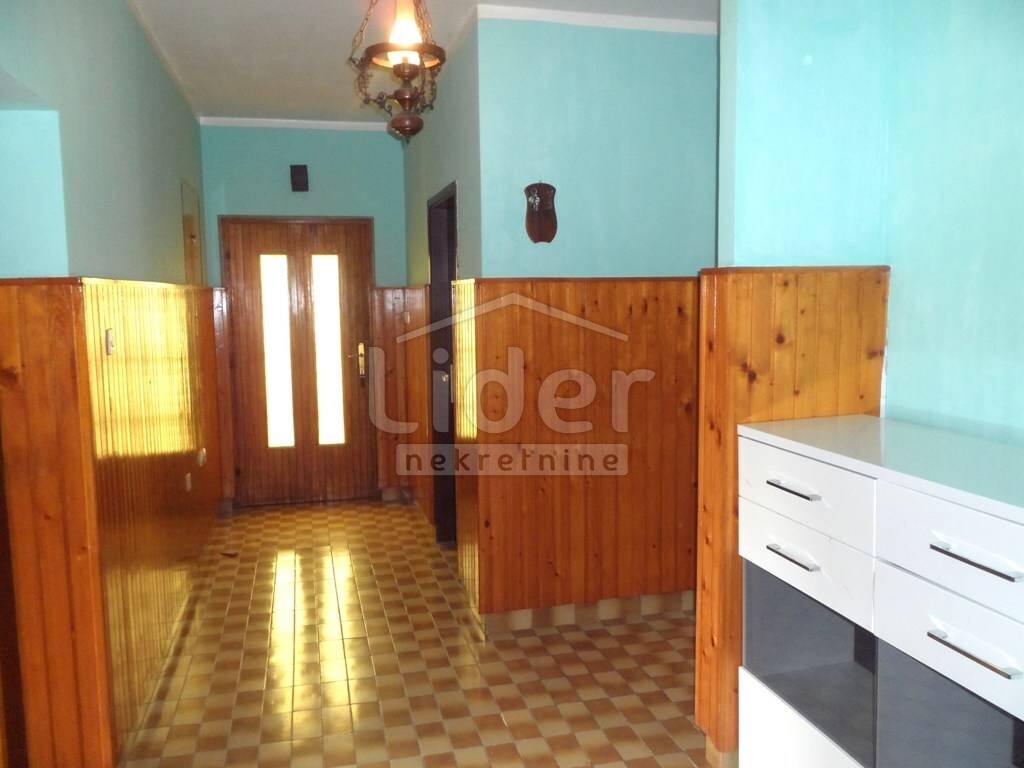 Image 1332897 - 7