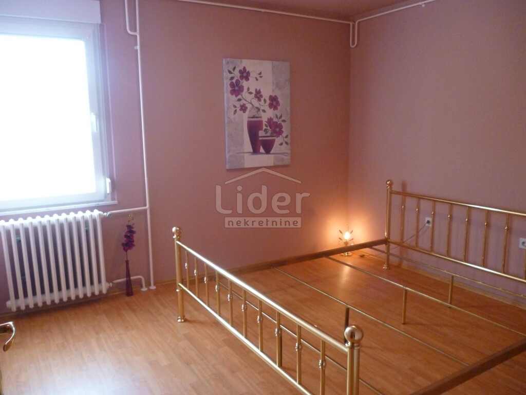 Image 1333227 - 7