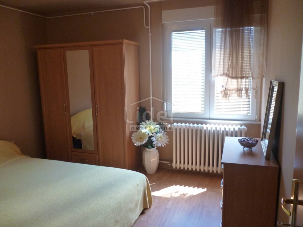 Image 1333227 - 6