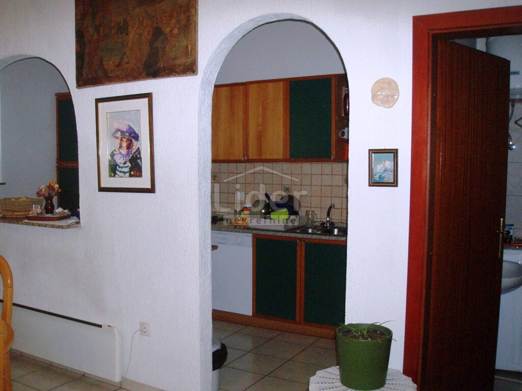 Image 1333572 - 3