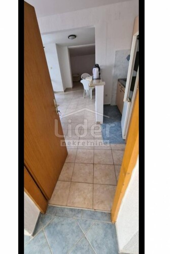 Thumbnail 1333693 - 8
