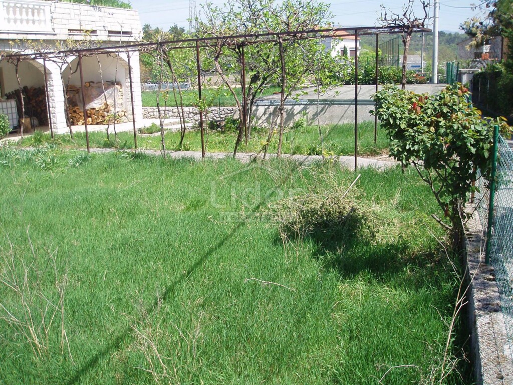 Image 1333857 - 8
