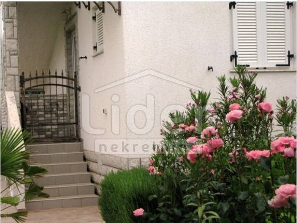 Image 1334107 - 8