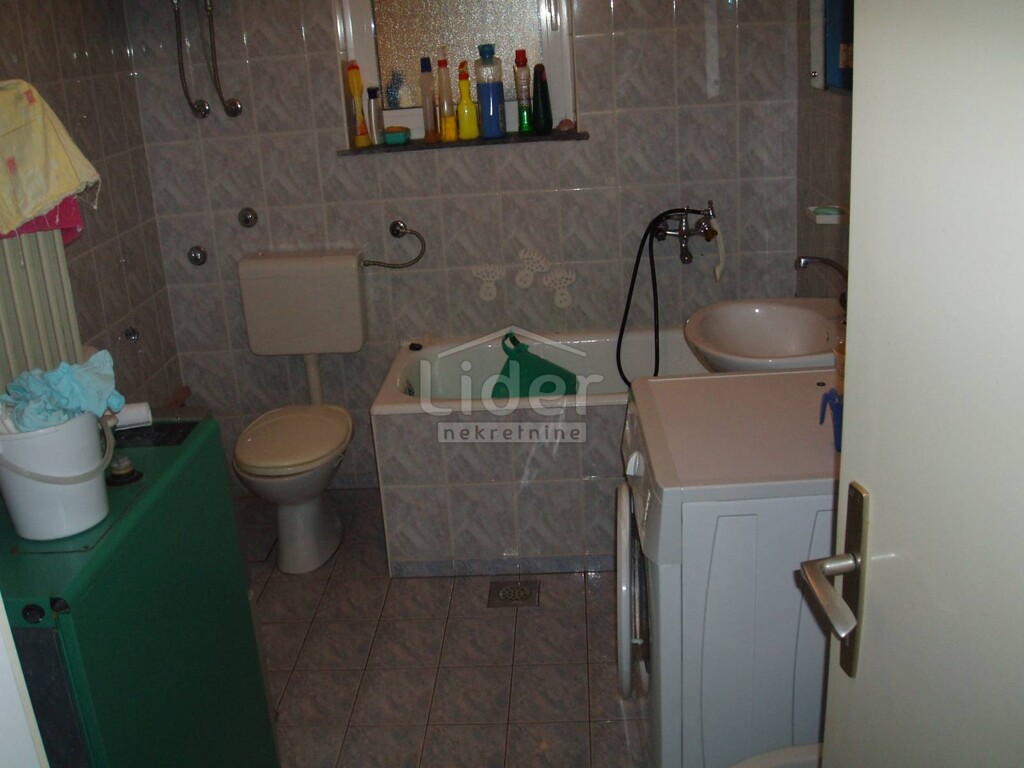 Image 1334238 - 6
