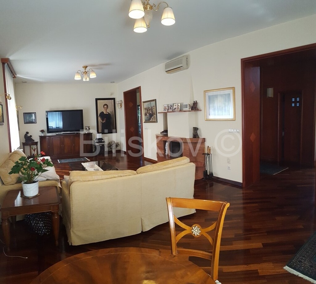 Image 1577548 - 2