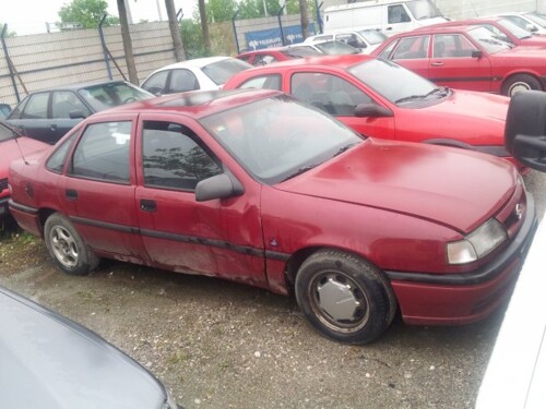 Opel Vectra 2.0 i, dijelovi limarije i mehanike