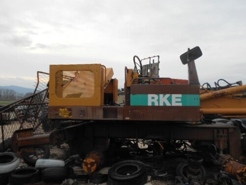 BAGER ROVOKOPAČ CASE 888
