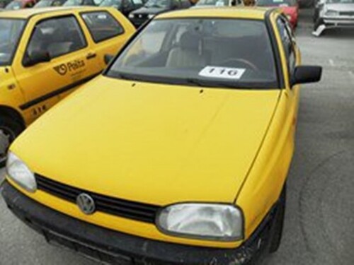 VW Golf III CL s registracijom godinu dana i prepisom na ime kupca