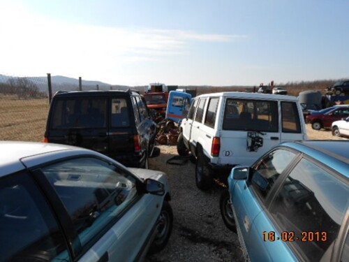 ISUZU TROOPER VIŠE KOMADA ZA DIJELOVE