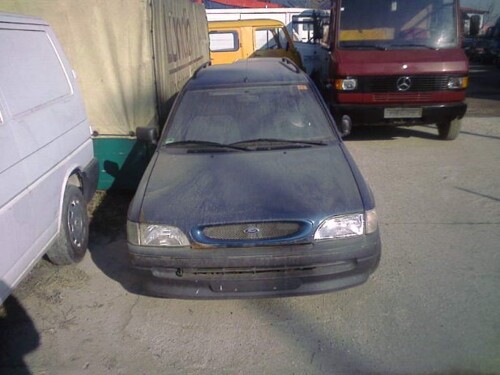 Ford Escort Karavan 1.6 16 V (REZERVNI DIJELOVI)