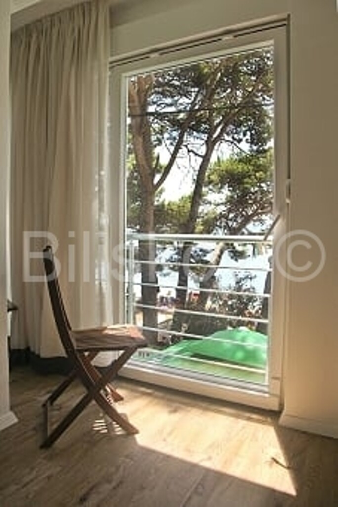 Image 2291185 - 11