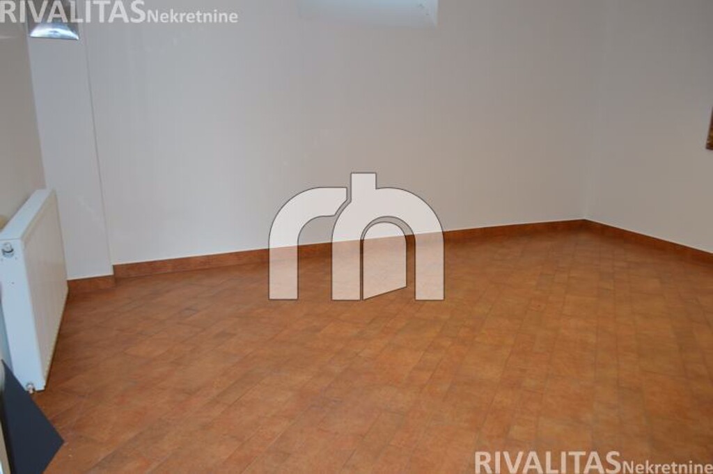 Image 2377192 - 24