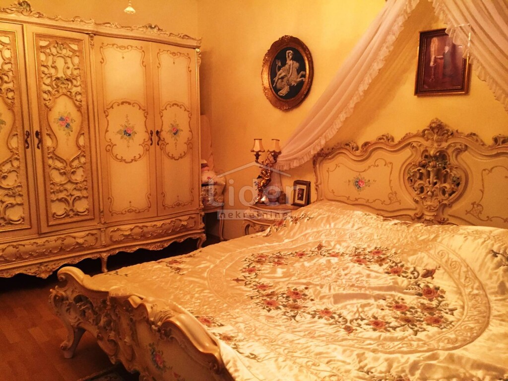 Image 2395862 - 7