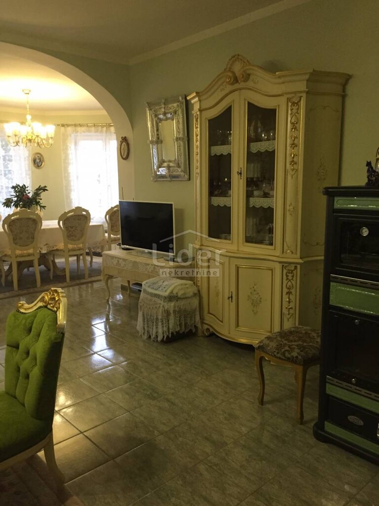 Image 2395862 - 5