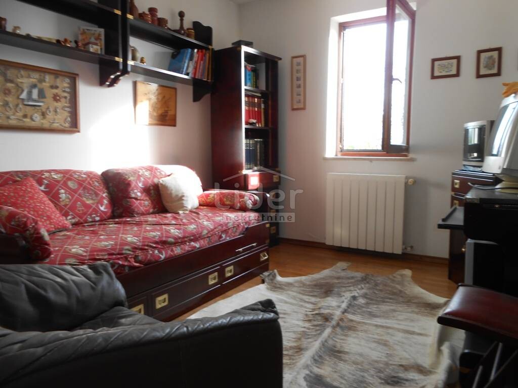 Image 2416301 - 19
