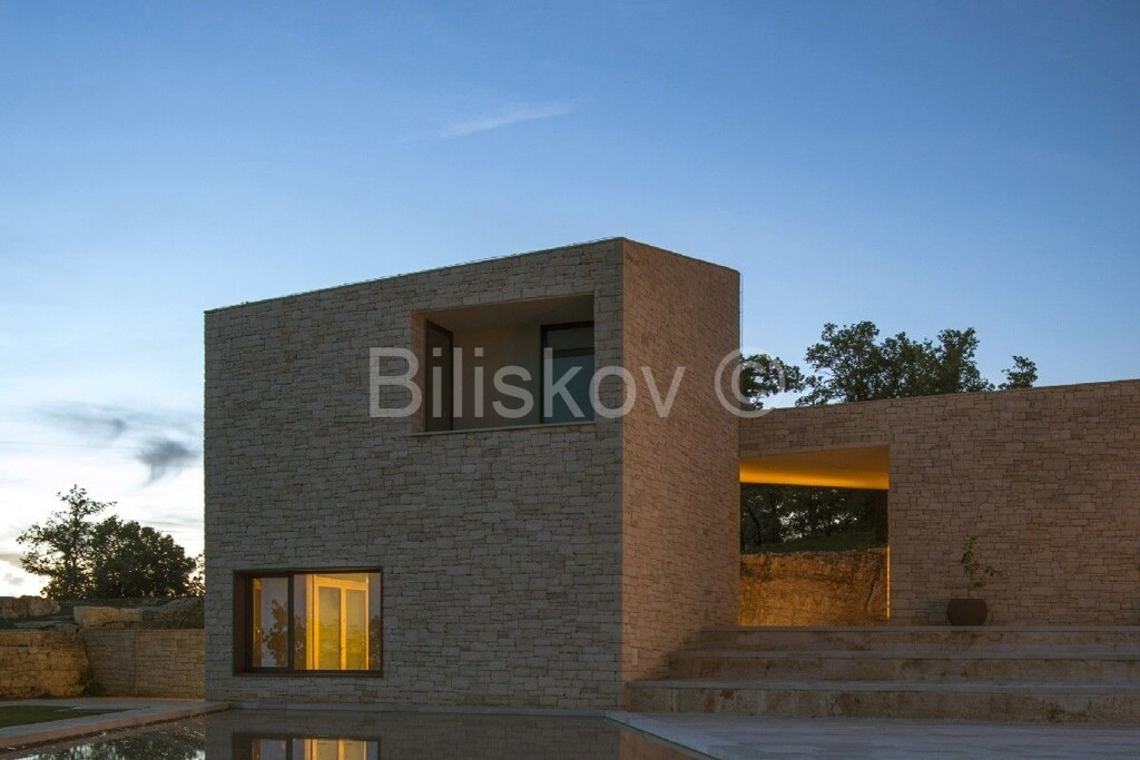 Image 2424438 - 4