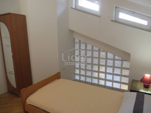 Thumbnail 2520466 - 12