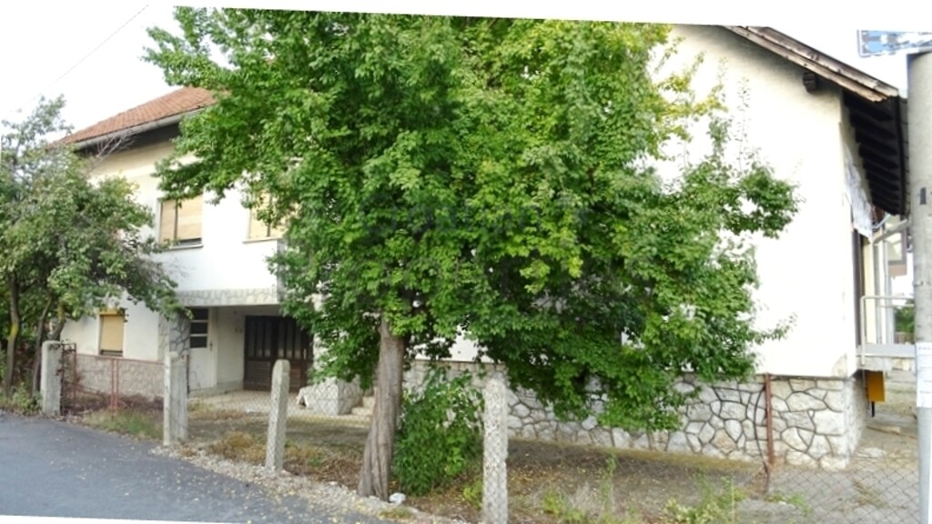 Image 3641631 - 10