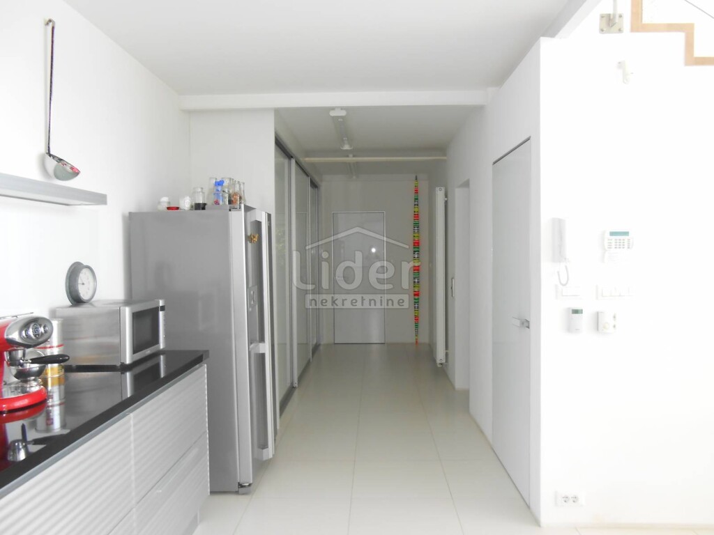 Image 3656044 - 6