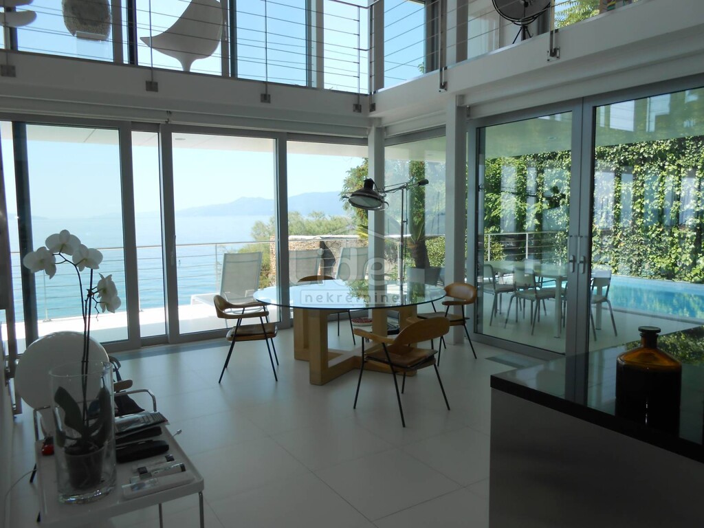 Image 3656044 - 3