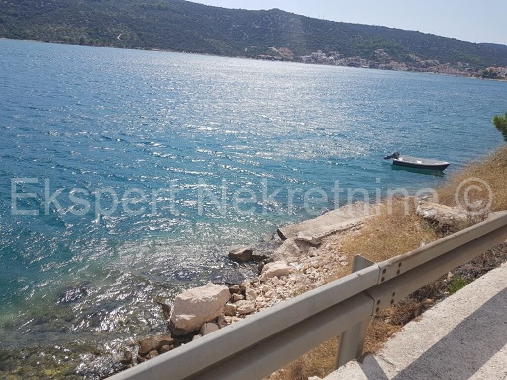 Image 3666871 - 17