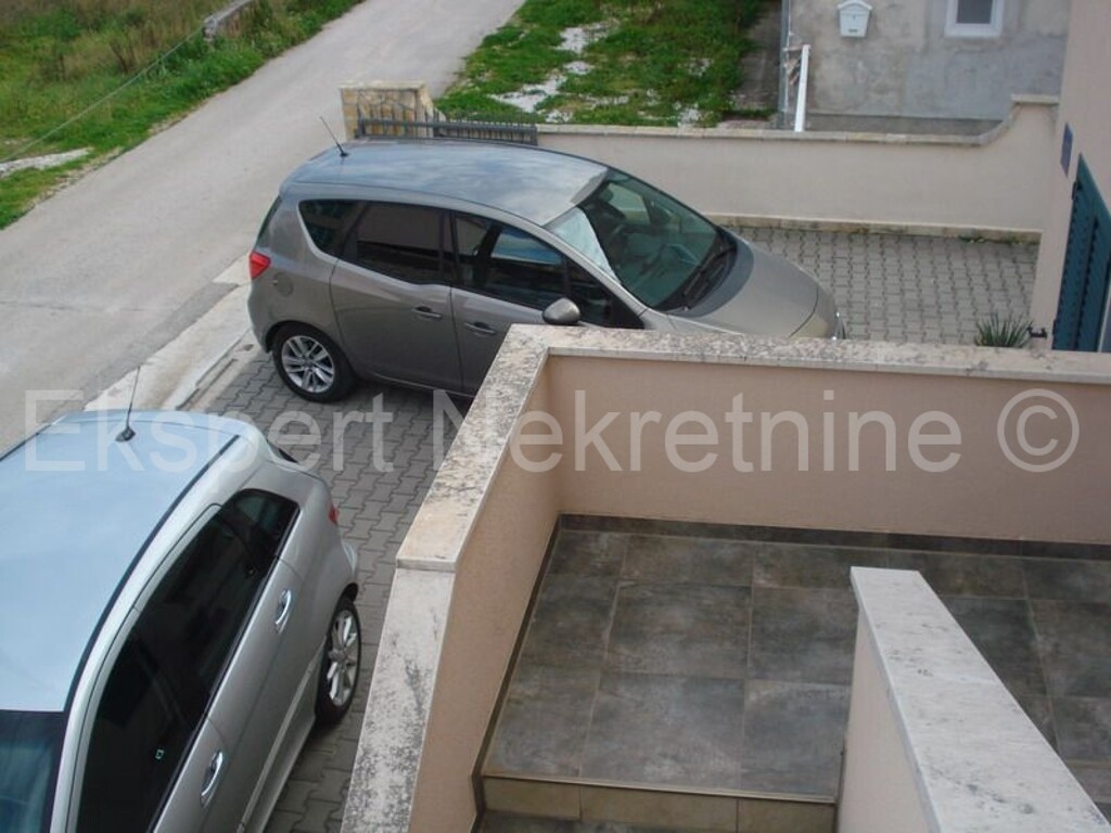 Image 3666980 - 20