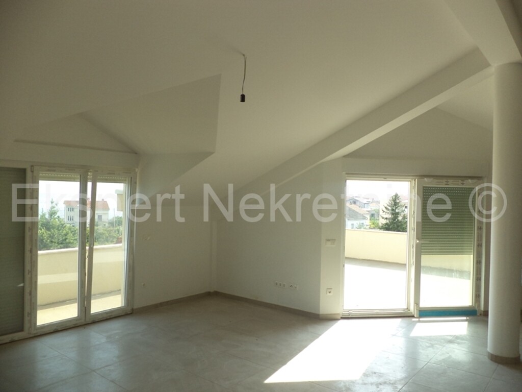 Image 3667242 - 4