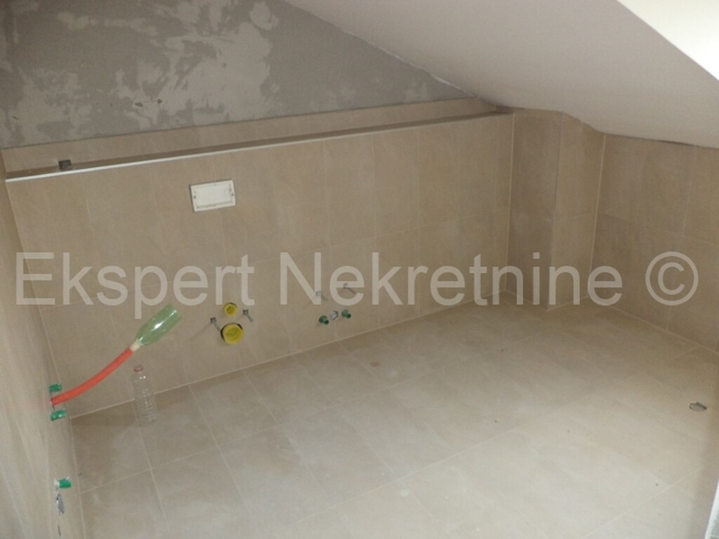 Image 3667242 - 10