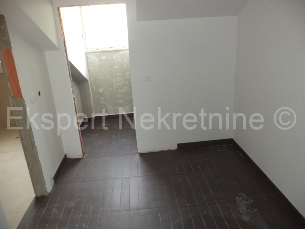 Image 3667242 - 9
