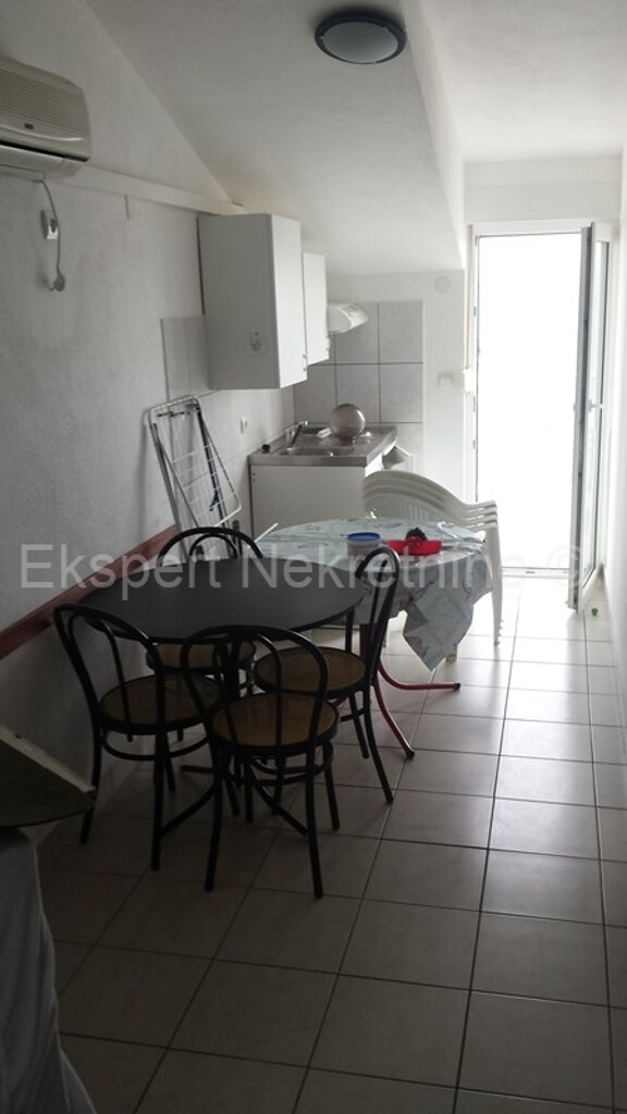 Image 3667348 - 20