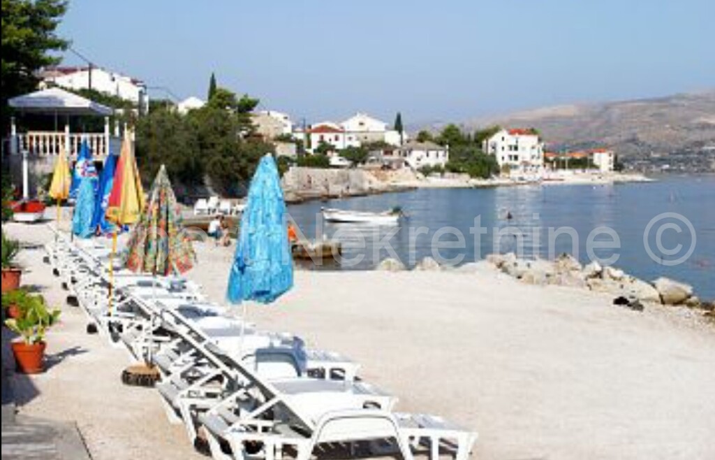 Image 3667387 - 11
