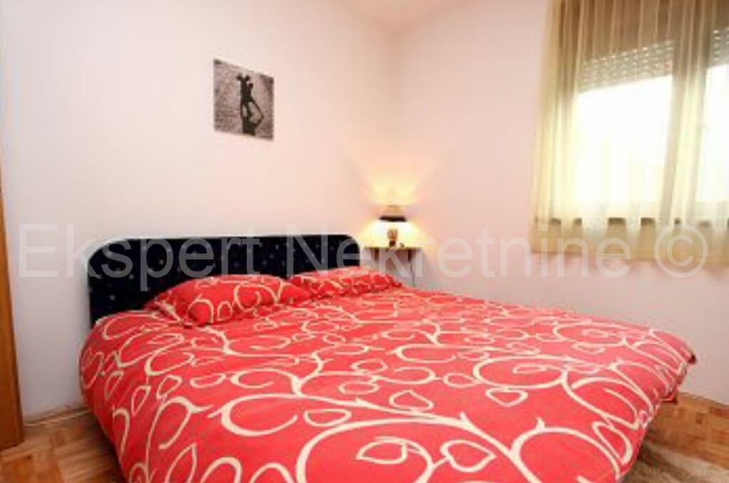 Image 3667387 - 7
