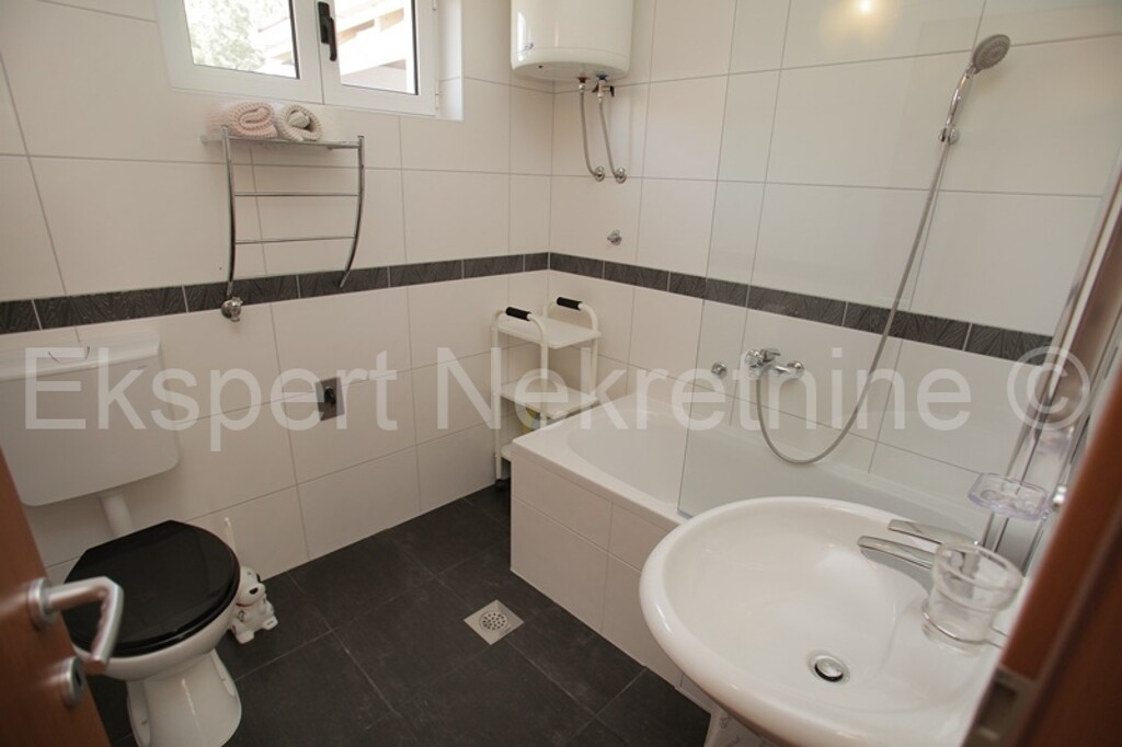 Image 3667471 - 6