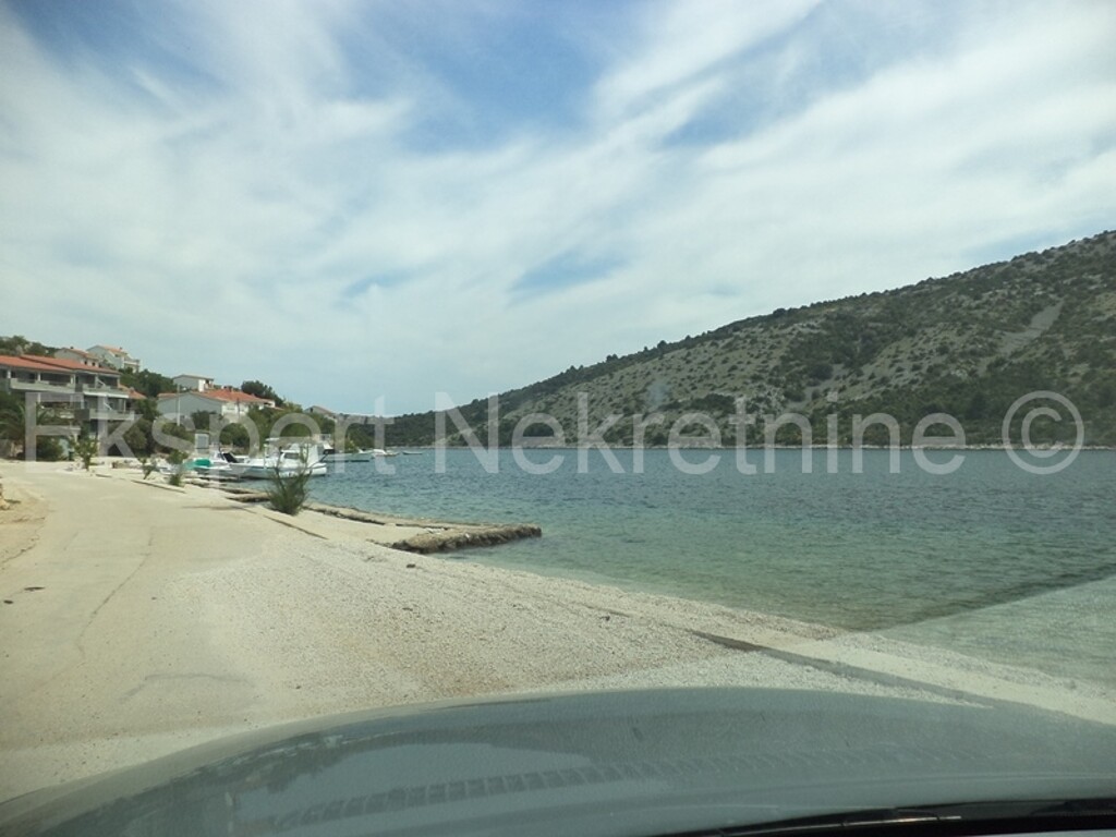 Image 3667501 - 9