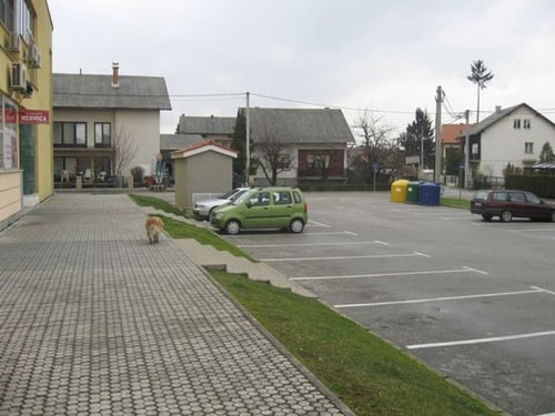 Jastrebarsko, poslovni prostor u prizemlju trž. centra