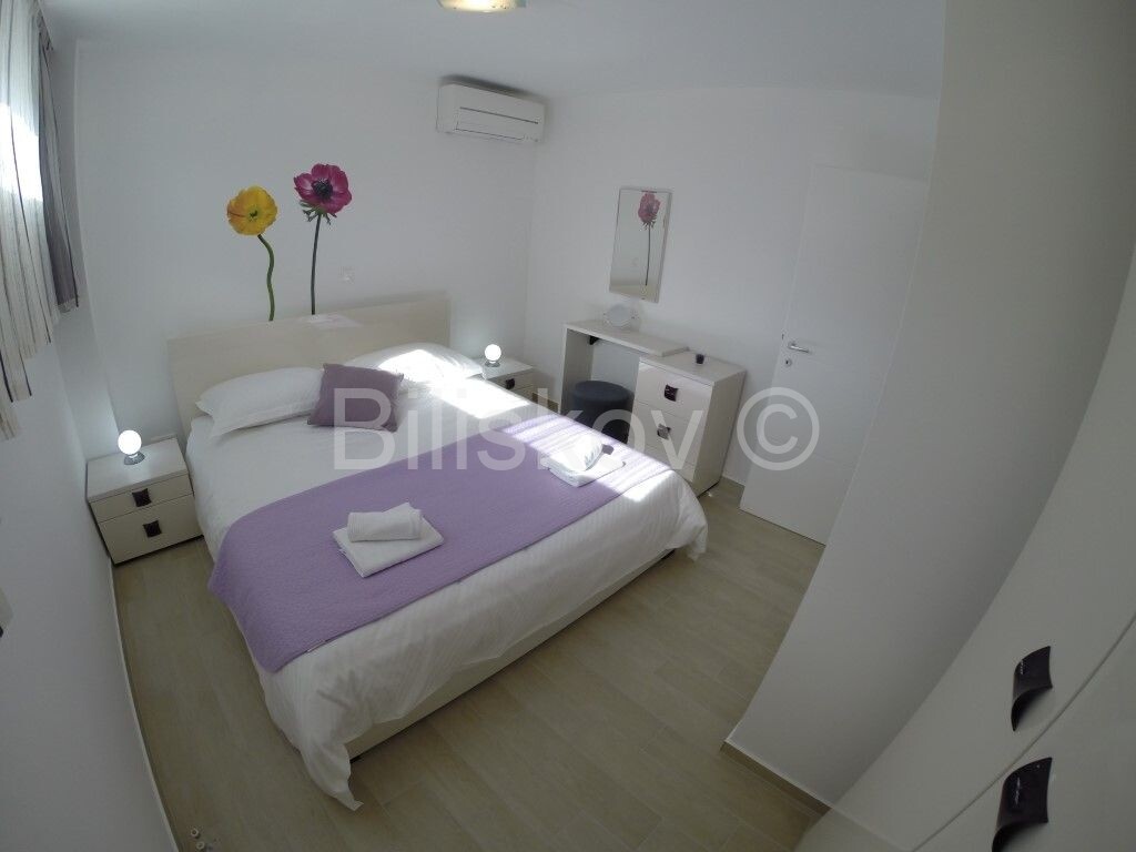 Image 3691936 - 6