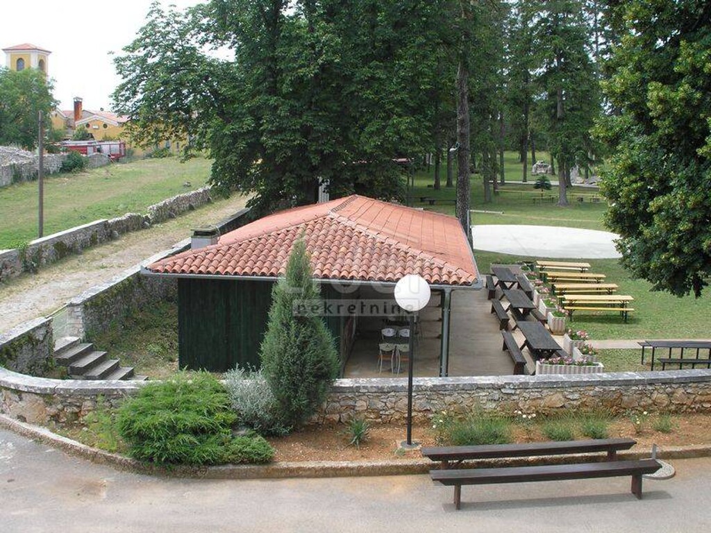 Image 3727471 - 6