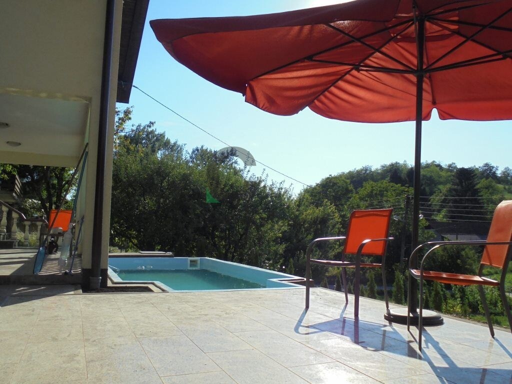 Image 3748934 - 2