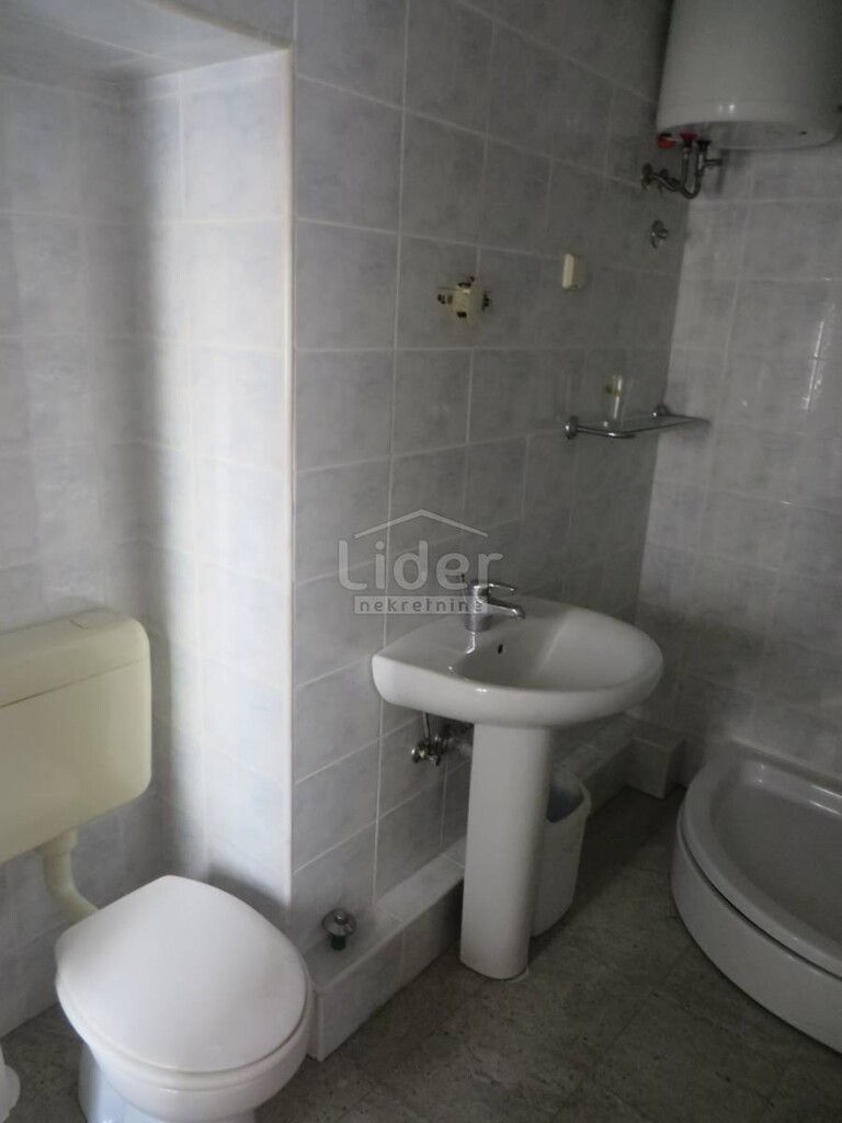 Image 3779592 - 6