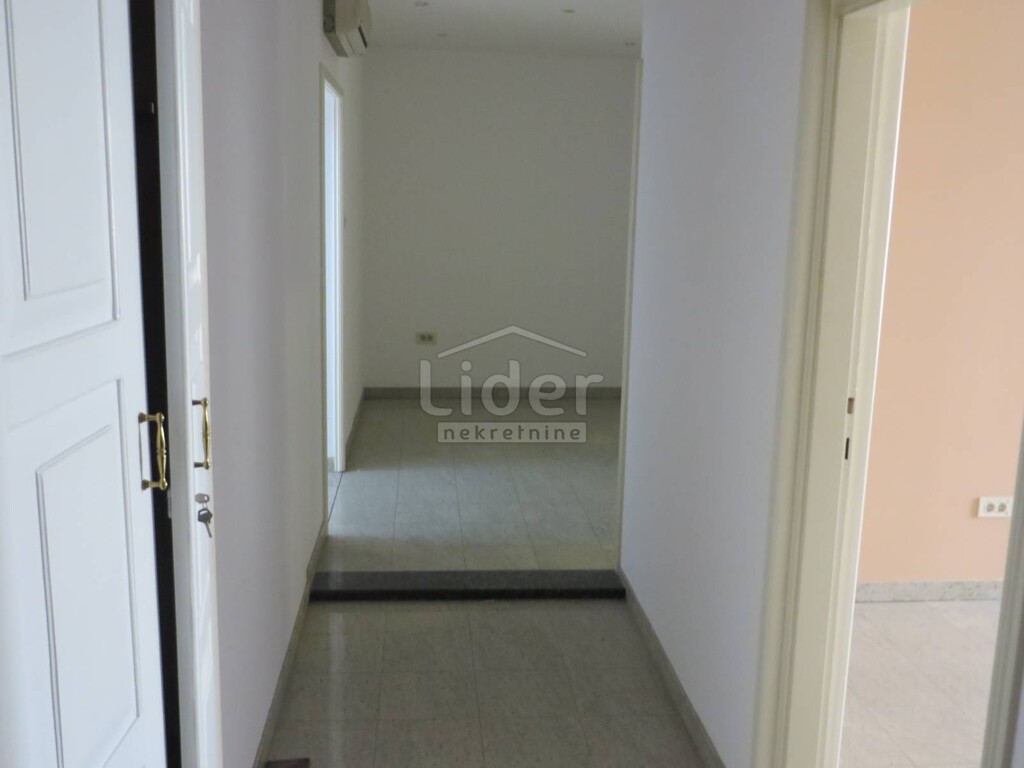 Image 3779592 - 4