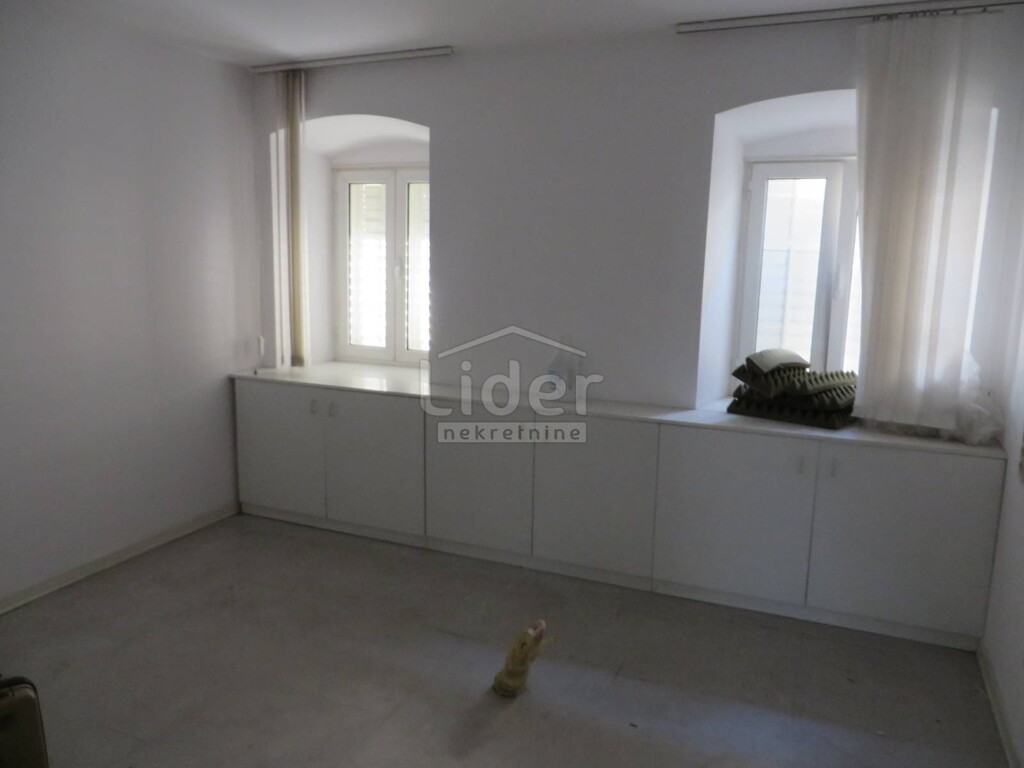 Image 3779592 - 1