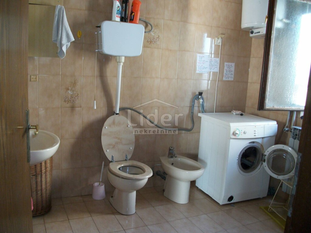 Image 3790958 - 6