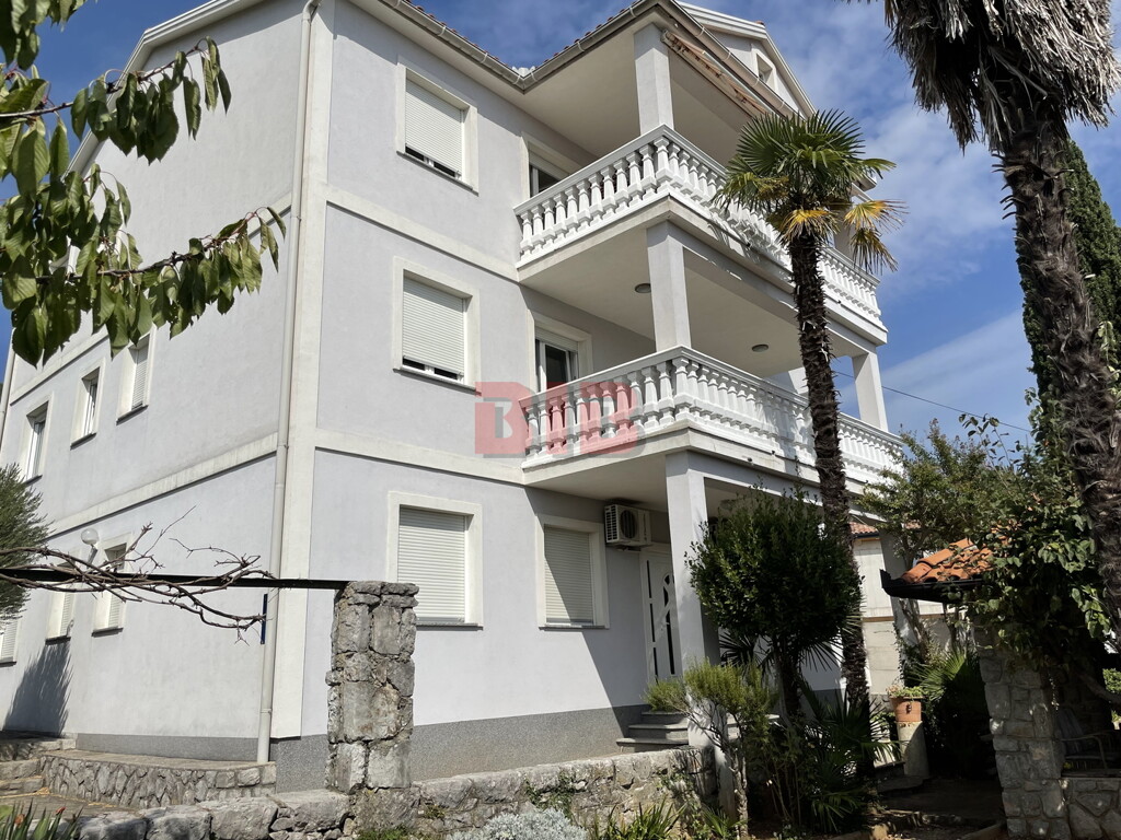Image 3791863 - 17