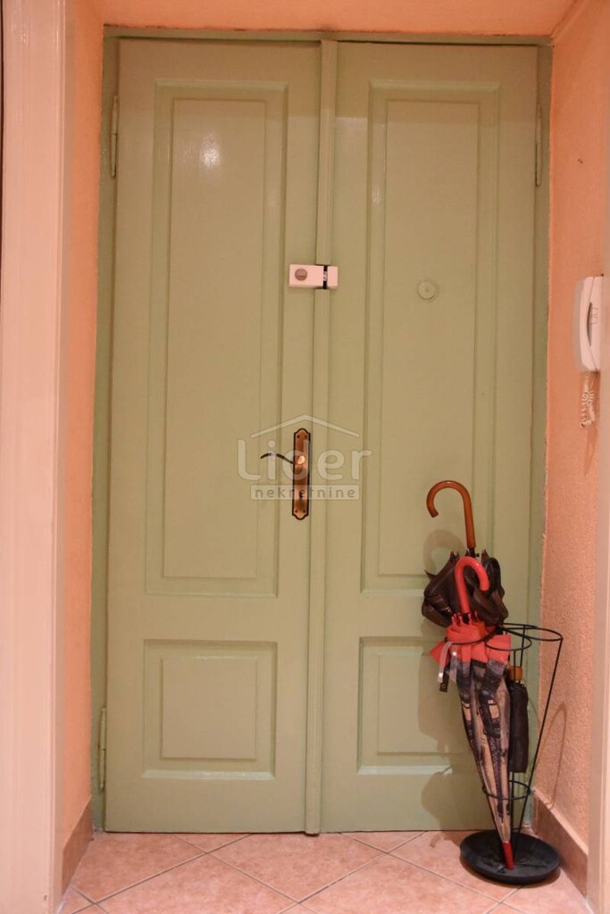 Image 3805003 - 7