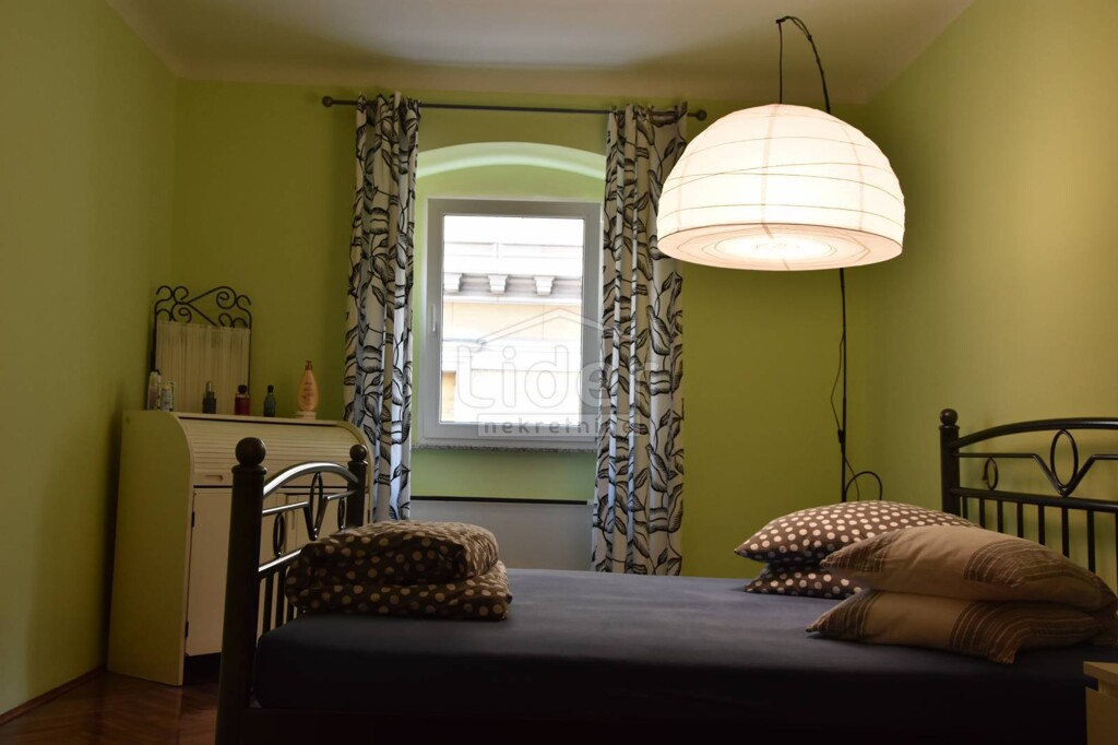Image 3805003 - 20