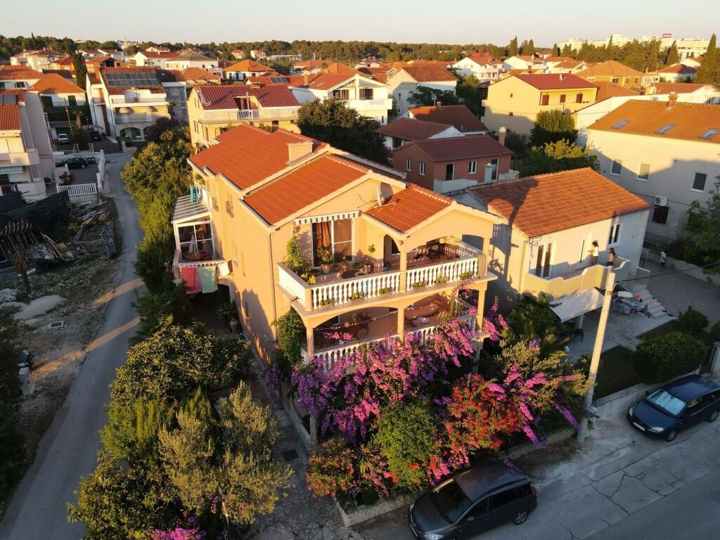 Image 3810533 - 2